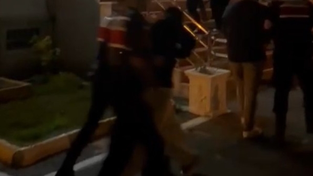 Düğün konvoyunda otomobillerden havaya ateş açtılar (2)