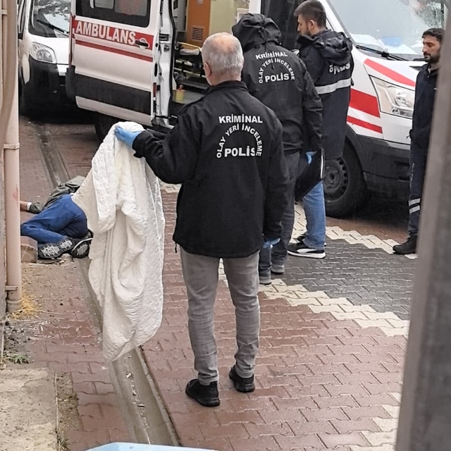 Bursa'da yol kenarında ölü bulundu