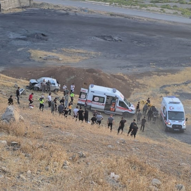 Şırnak'ta uçuruma yuvarlanan otomobildeki 1 kişi öldü, 1 kişi yaralandı