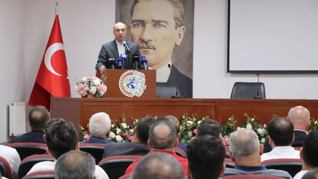 KOSGEB Başkanı İbrahimcioğlu, Siirt'te KOBİ'lere yönelik düzenlenen toplantıya katıldı: