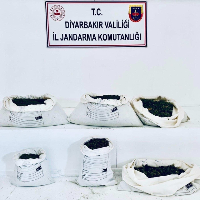 Diyarbakır'da uyuşturucu operasyonlarında 30 şüpheli hakkında işlem yapıldı