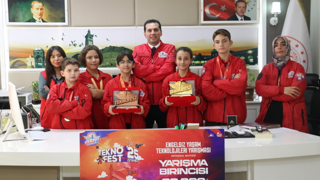TEKNOFEST birincisi Diyarbakırlı öğrenciler, aldıkları ödülün bir kısmını Gazze'ye bağışladı