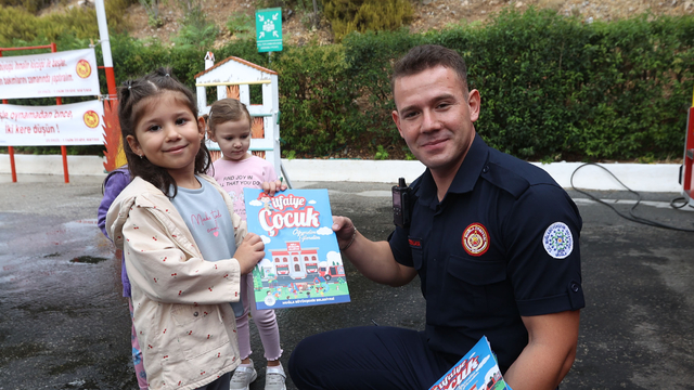 Muğla'da İtfaiye Haftası'nda çocuklara farkındalık eğitimi verildi