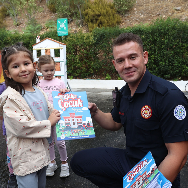 Muğla'da İtfaiye Haftası'nda çocuklara farkındalık eğitimi verildi