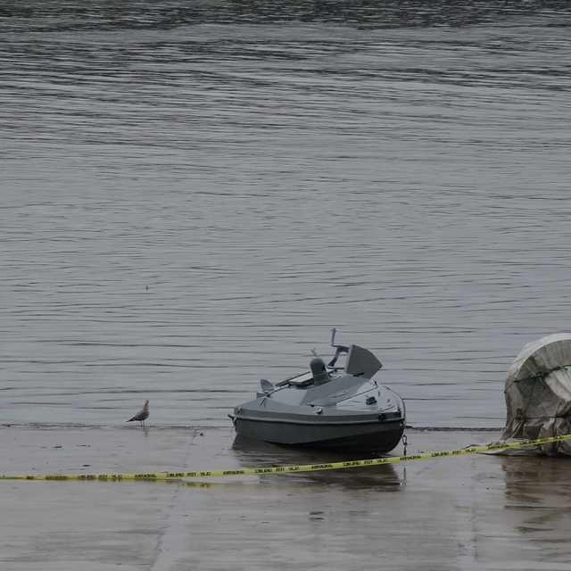 Balıkçıların bulduğu insansız deniz aracı, ekipleri harekete geçirdi