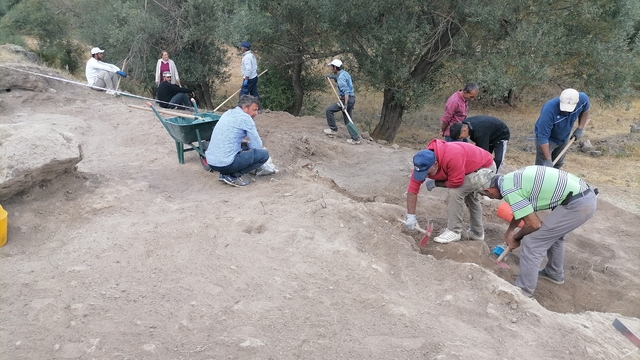 Parmaksız Kale Höyüğü'nde kazı çalışmaları devam ediyor