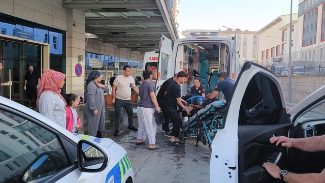 Siirt'te motosiklet ve otomobilin çarpıştığı kazada 1 kişi yaralandı