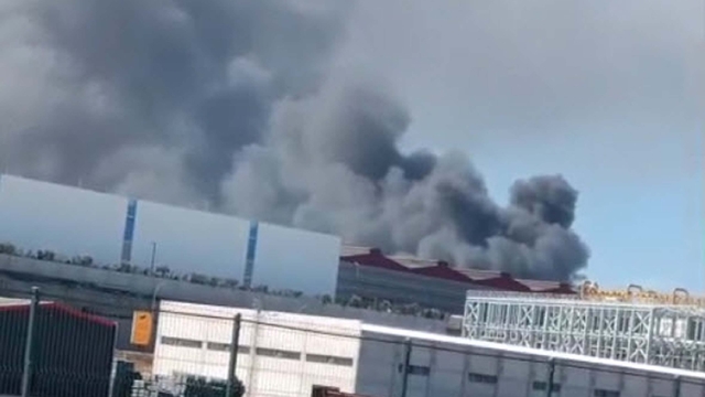 İzmir'de fabrika yangını