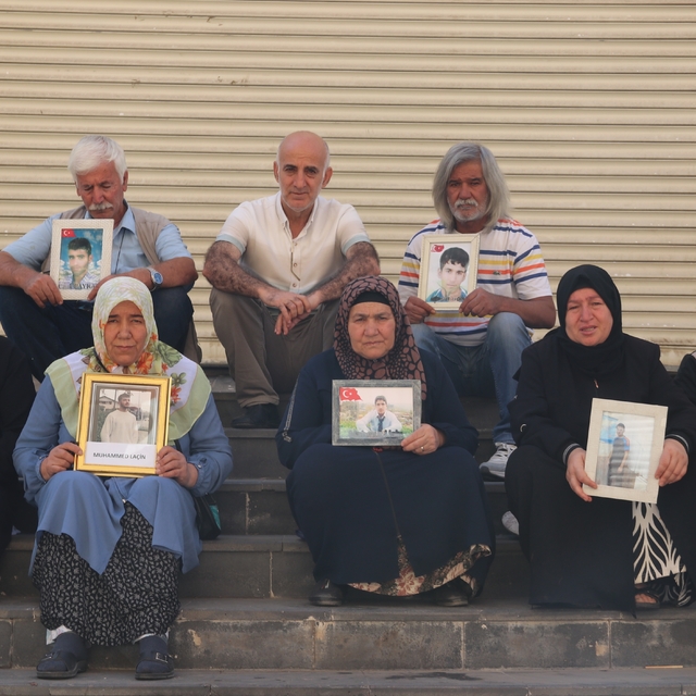Diyarbakır anneleri evlatlarına kavuşmak istiyor