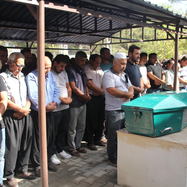 Akıma kapıldıktan sonra hastaneye götürülürken trafik kazasında ölen Yusuf...