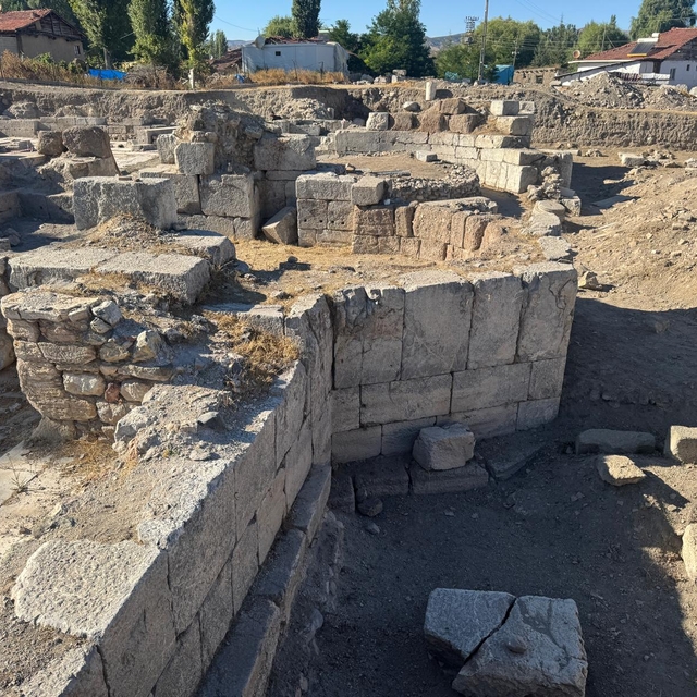 Tokat'taki Sebastapolis Antik Kenti'nde bu sezonun kazı çalışmaları tamamla...