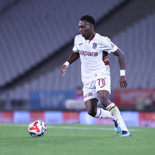 Olaigbe Trabzonspor'da parlıyor