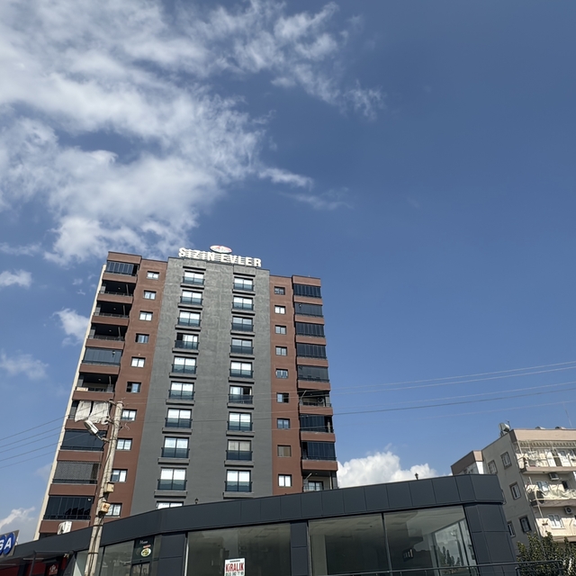 Mersin'de düşen asansördeki kadın yaşamını yitirdi