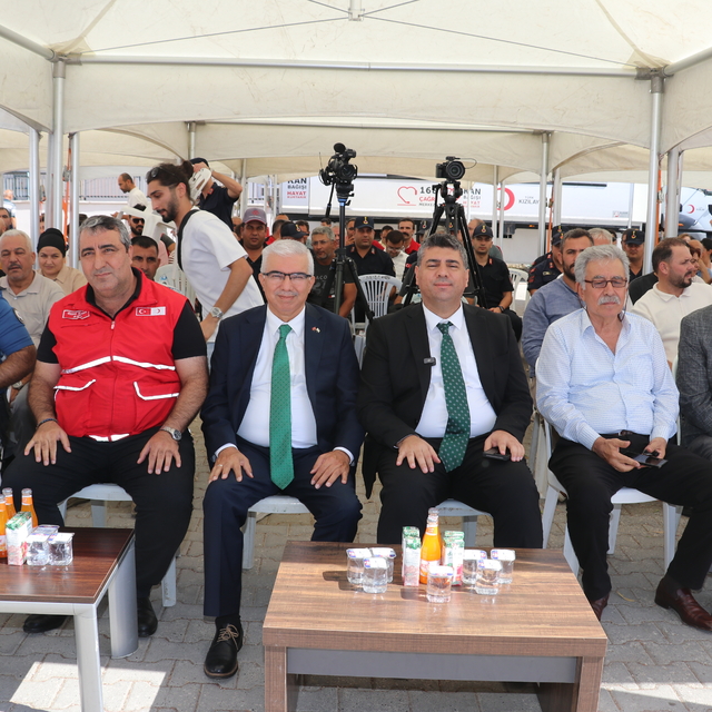 Türk Kızılaydan Adana'da küçük üreticilere tarımsal destek