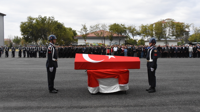 GÜNCELLEME 2 - Aksaray'da trafik kazasında 2 asker şehit oldu, 1 kişi öldü