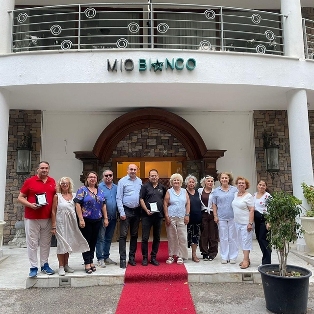 Bodrum'da işitme engelliler ve aileleri bir araya geldi