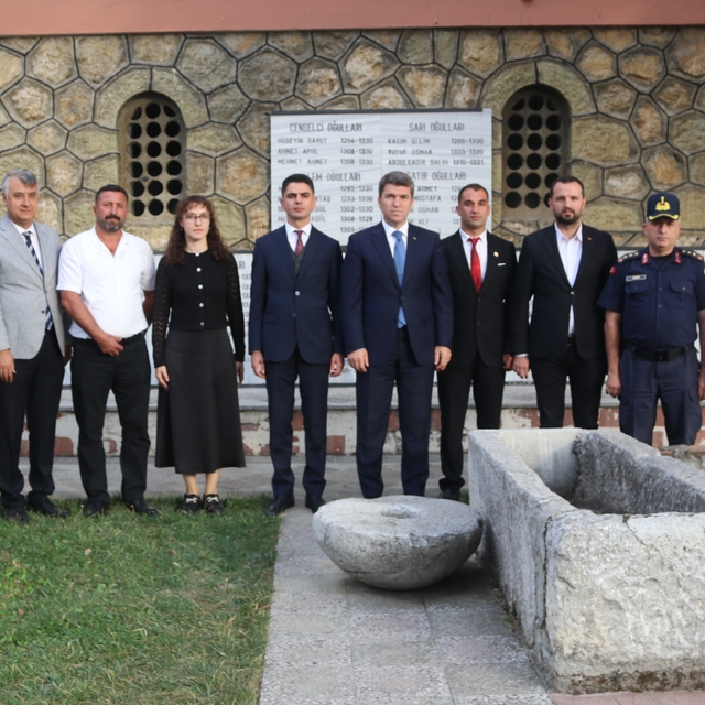 Amasya Valisi Bakan köy müzesi ile kitap fuarını ziyaret etti