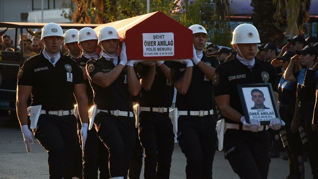 İzmir'de polis merkezine saldırıda şehit sayısı 3'e çıktı (2)