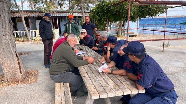 Gelibolu'da balıkçılara bilgilendirme toplantısı yapıldı