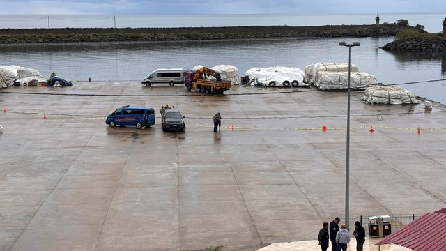 Balıkçıların bulduğu insansız deniz aracının imha edilmesi için çalışma başlatıldı