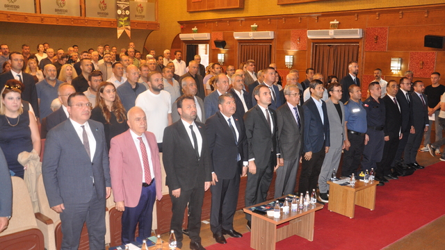 Bayındır'da iklim değişikliği ve su konusunda panel düzenlendi