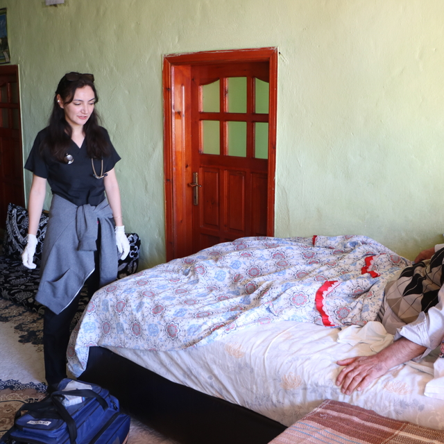 Çığ altından 8 saat sonra kurtarıldı, 7 yıldır evde bakım hizmeti alıyor