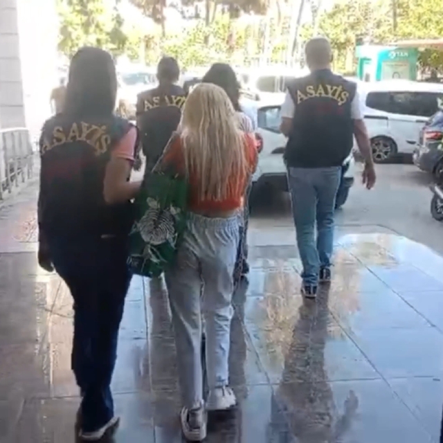 Şehir şehir gezip hırsızlık yapan 3 şüpheli, Mersin'de yakalanıp, tutukland...