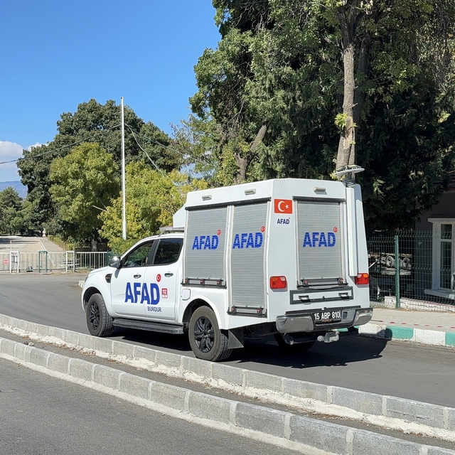 Burdur'da 7 işçi karbonmonoksit zehirlenmesi şüphesiyle hastaneye kaldırıld...