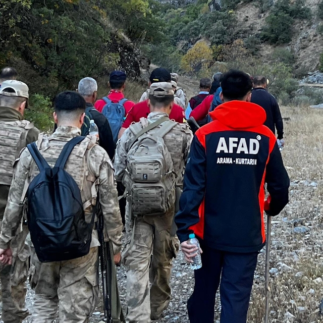 Tunceli'de kaybolan 2 kişi, 13 saat sonra sağ kurtarıldı