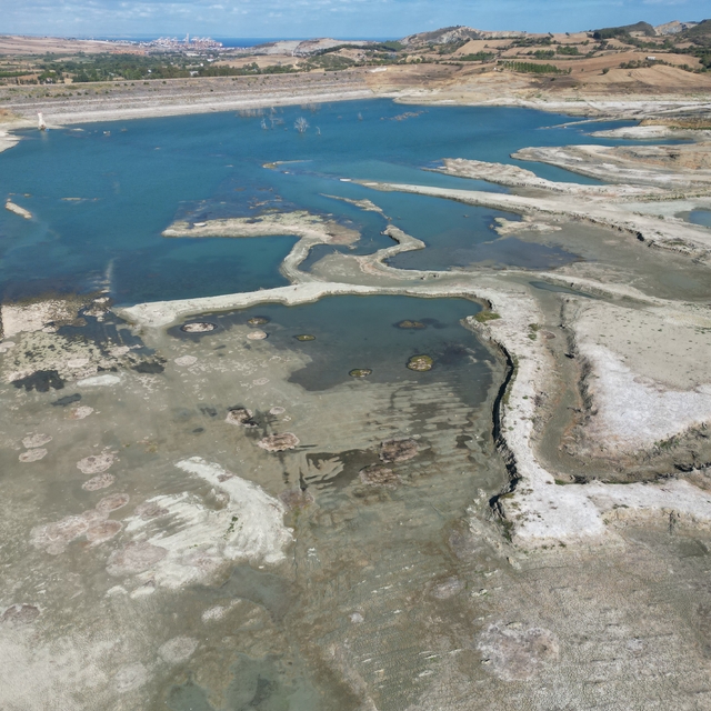 Tekirdağ'da Naip Barajı'nın su seviyesi azalmaya devam ediyor