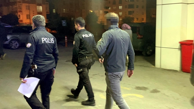 Ehliyet sınavında kopya için kulağının içine yerleştirdiği cihaz hastanede çıkarıldı