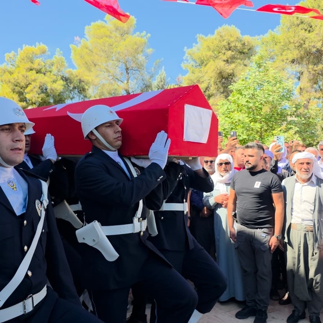 Şehit polis memuru, Şanlıurfa'da son yolculuğuna uğurlandı