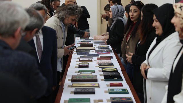 Konya'da cilt ve kağıt restorasyonu yapılan eserler sergilendi