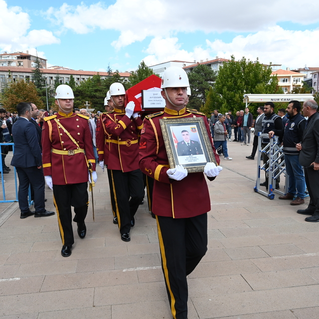 Kazada şehit olan jandarma personeli, Kırıkkale'de son yolculuğuna uğurland...