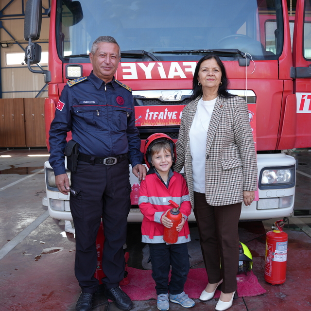 Sındırgı'da anaokulu öğrencilerden itfaiyeye ziyaret