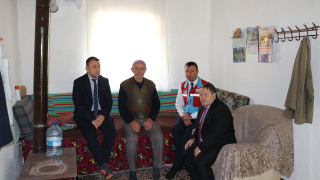 Boğazkale SYDV görevlileri yaşlıları ziyaret etti