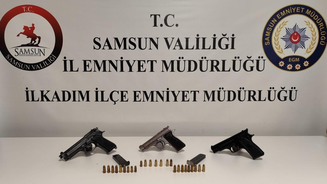 Samsun'da ruhsatsız silah operasyonunda 3 zanlı yakalandı