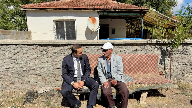 Gemerek Kaymakamı Koca, Dünya Yaşlılar Günü dolayısıyla ziyaretlerde bulundu