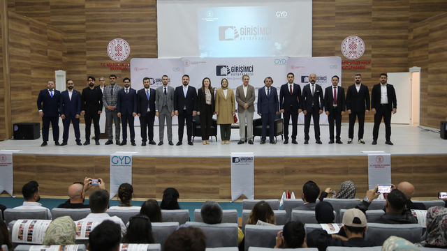 Van'da "Girişimci Kütüphanesi" buluşması düzenlendi