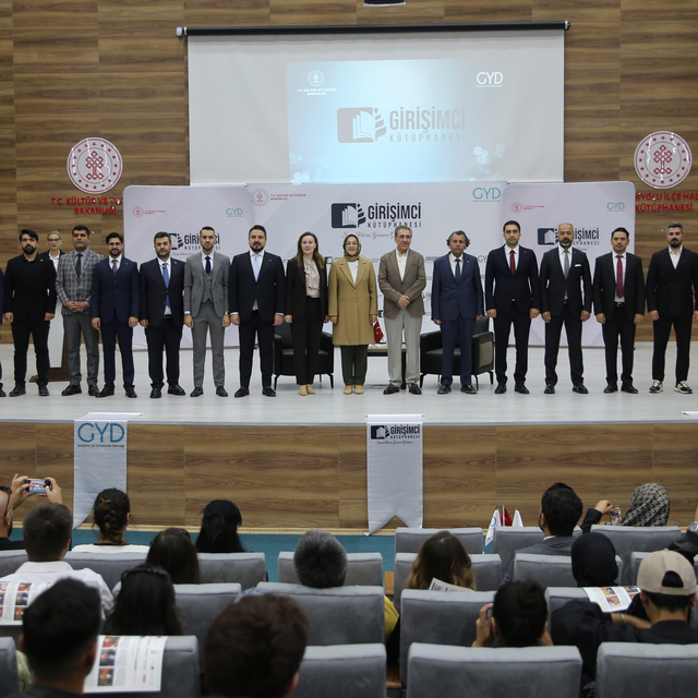 Van'da "Girişimci Kütüphanesi" buluşması düzenlendi