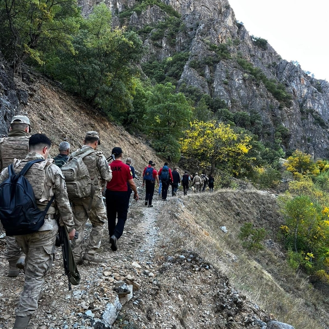 Tunceli'de kaybolan 2 kişi ekiplerin 13 saatlik arama çalışmasıyla bulundu