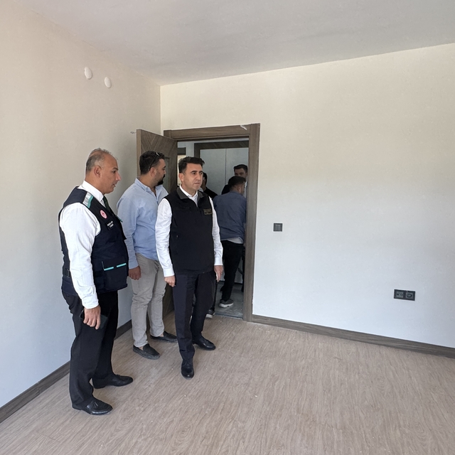 Tunceli Valisi Aygöl yapımı tamamlanan TOKİ konutlarını inceledi