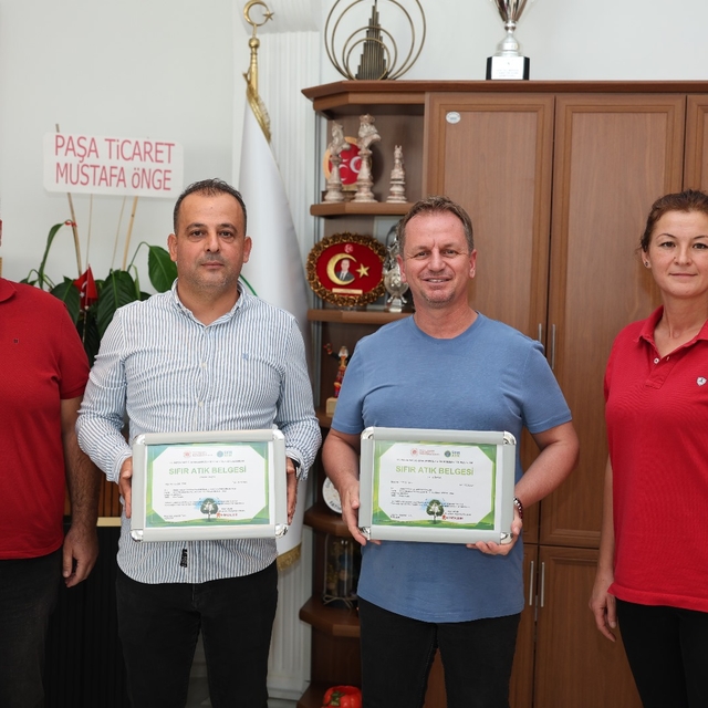 Gülnar Belediyesi yeni birimlere "Sıfır Atık Belgesi" aldı