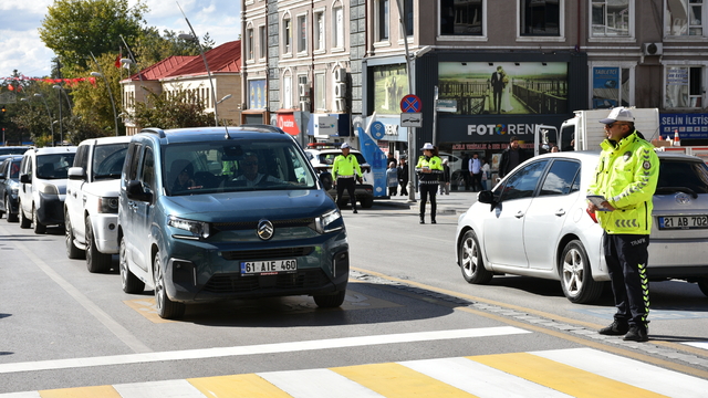 Erzurum'da "önce yaya" kuralının yaygınlaştırılması için havadan ve karadan denetim yapıldı