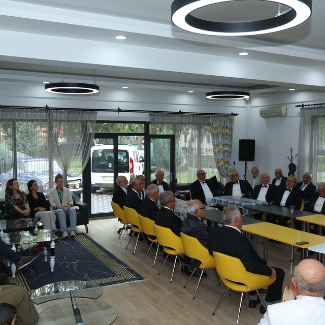 Hollandalı akademisyenlerden Ulu Çınarlar Yaşlı Yaşam ve Dayanışma Merkezi'...