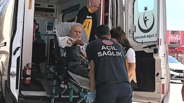 Spiralle tahta keserken el, kol ve bacağını kesti