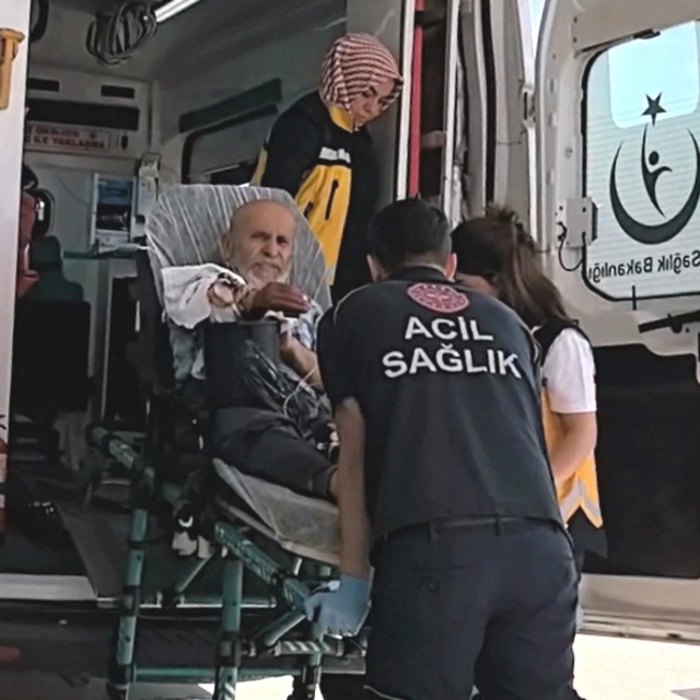 Spiralle tahta keserken el, kol ve bacağını kesti