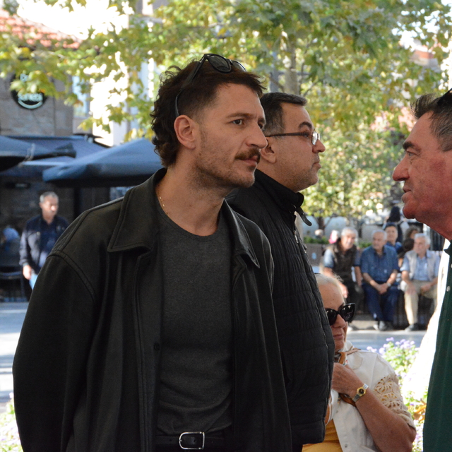 Oyuncu Uraz Kaygılaroğlu'nun vefat eden babaannesi Balıkesir'de toprağa ver...