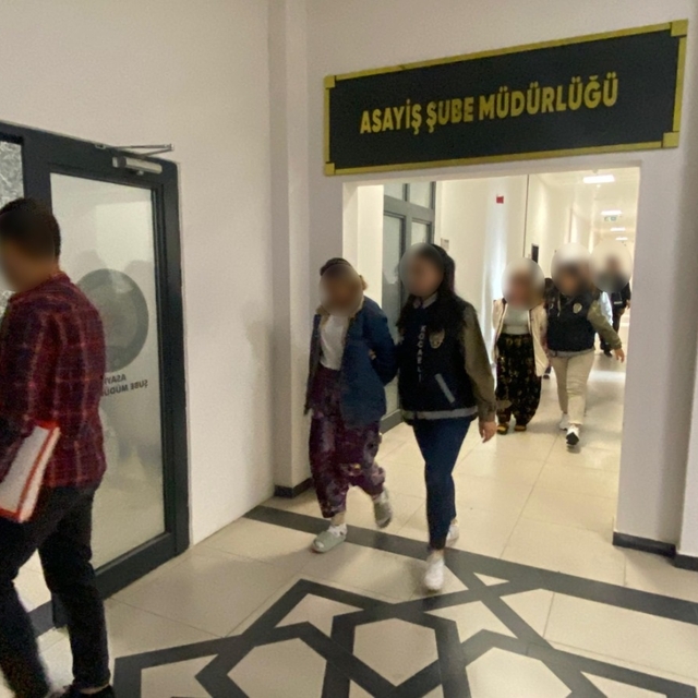 4 evden 860 bin lira değerinde ziynet eşya hırsızlığına 3 tutuklama