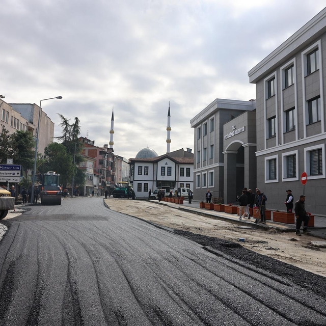 Vezirköprü'de yol yapım çalışmaları sürüyor